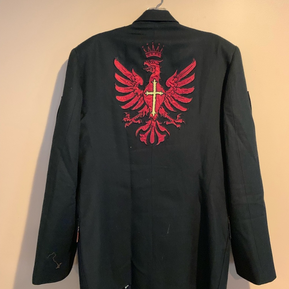 Blazer - Picture 3 of 3